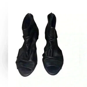 Peep toe leather block booties/shoes size 8.5M Black
